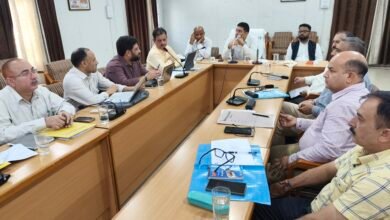 Photo of ग्रामीण विकास योजनाओं के प्रभावी क्रियान्वयन के लिए पंचायत स्तर पर नियमित निरीक्षण करें अधिकारी : उपायुक्त मुकेश रेपस्वाल