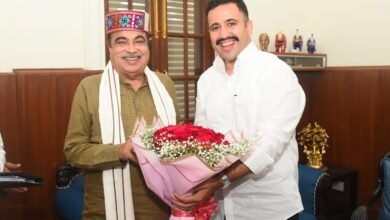Photo of दिल्ली में नितिन गडकरी से मिले विक्रमादित्य सिंह, जालौरी टनल समेत कई सड़क परियोजनाओं के लिए मांगी मंजूरी