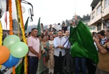 Photo of लोक निर्माण मंत्री ने 18 नई इलेक्ट्रिक बसों को हरी झंडी दिखाकर किया रवाना