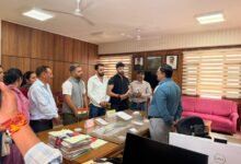 Photo of ग्राम पंचायत डांगरी की विभिन्न समस्याओं को लेकर उपायुक्त सोलन से मिला प्रतिनिधिमंडल, सौंपा ज्ञापन