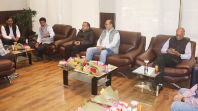 Photo of आपदा प्रभावित क्षेत्रों में नुकसान का जायजा लेने केंद्रीय टीम पहुंची कांगड़ा