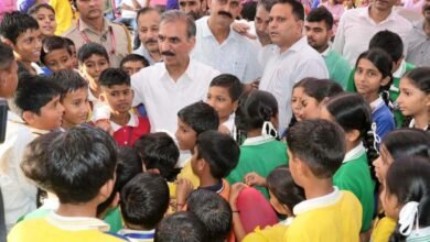 Photo of सीएम सुक्खू ने GSSS रेल के छात्रों से किया संवाद, स्वच्छता, CBSE पाठ्यक्रम, पेपर लीक और स्कूल की समस्याओं पर हुई खुलकर चर्चा