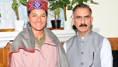 Photo of युवा कांग्रेस के नवनियुक्त महासचिव आर्यन चौहान और क्रिकेटर सुषमा वर्मा ने CM सुक्खू से की मुलाकात, शिमला में हुई अहम भेंट