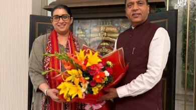 Photo of नई दिल्ली में केंद्रीय मंत्री नितिन गडकरी और भाजपा राष्ट्रीय महासचिव स्मृति ईरानी से जयराम ठाकुर की शिष्टाचार भेंट