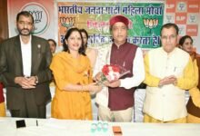 Photo of गांधी परिवार देश के संविधान से ऊपर नहीं है, अराजकता का माहौल खड़ा करने से आएं बाज़: जयराम ठाकुर