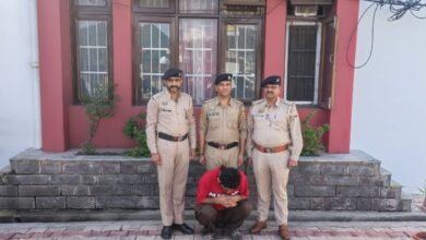 Photo of धर्मपुर में 10 ग्राम चिट्टे के साथ 32 वर्षीय युवक गिरफ्तार, पहले भी हेरोइन तस्करी के 4 मामले दर्ज