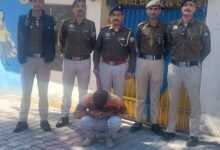 Photo of कंडाघाट के 2 मंदिरों के दानपात्र तोड़कर उड़ाए ₹21 हजार, CCTV से पकड़ा गया आरोपी; पहले भी 6 चोरी के मामलों में आया नाम